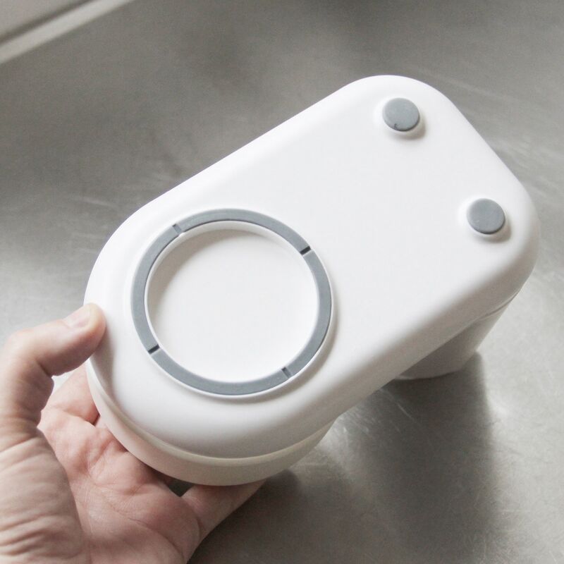 Diskmedelspump med förvaringsställ, vit