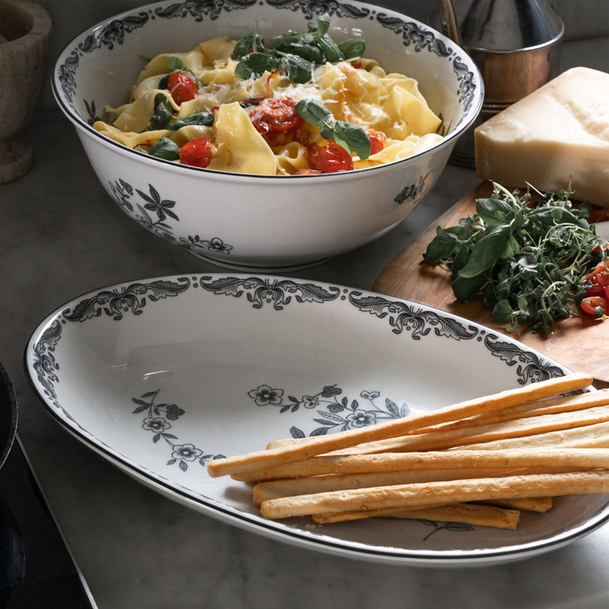 Ostindia serveringsfat ovalt, svart