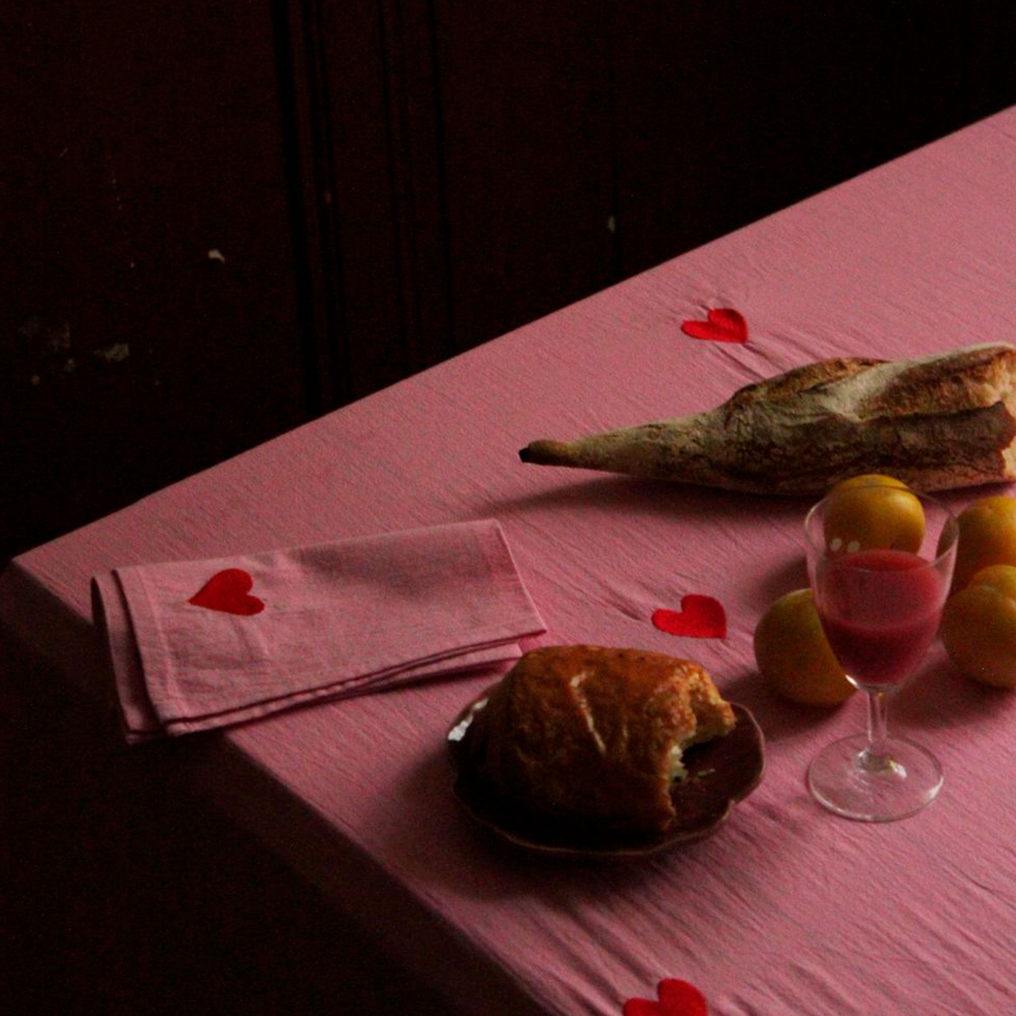 Midnatt pöytäliina Pink Hearts Rosa 180x145 cm