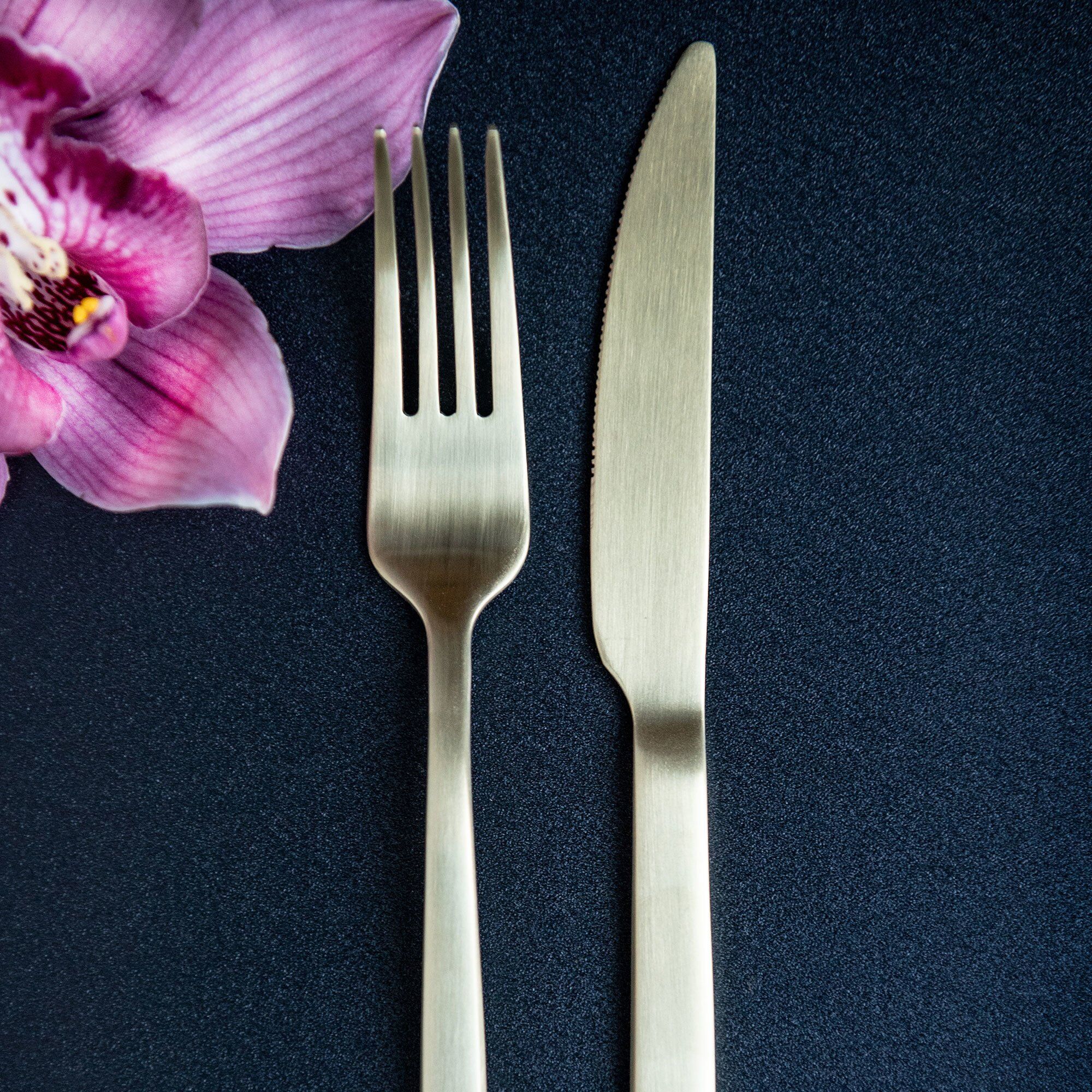 Alternativ bild 1 för Magnor Pure bestickset 24 st, champagne