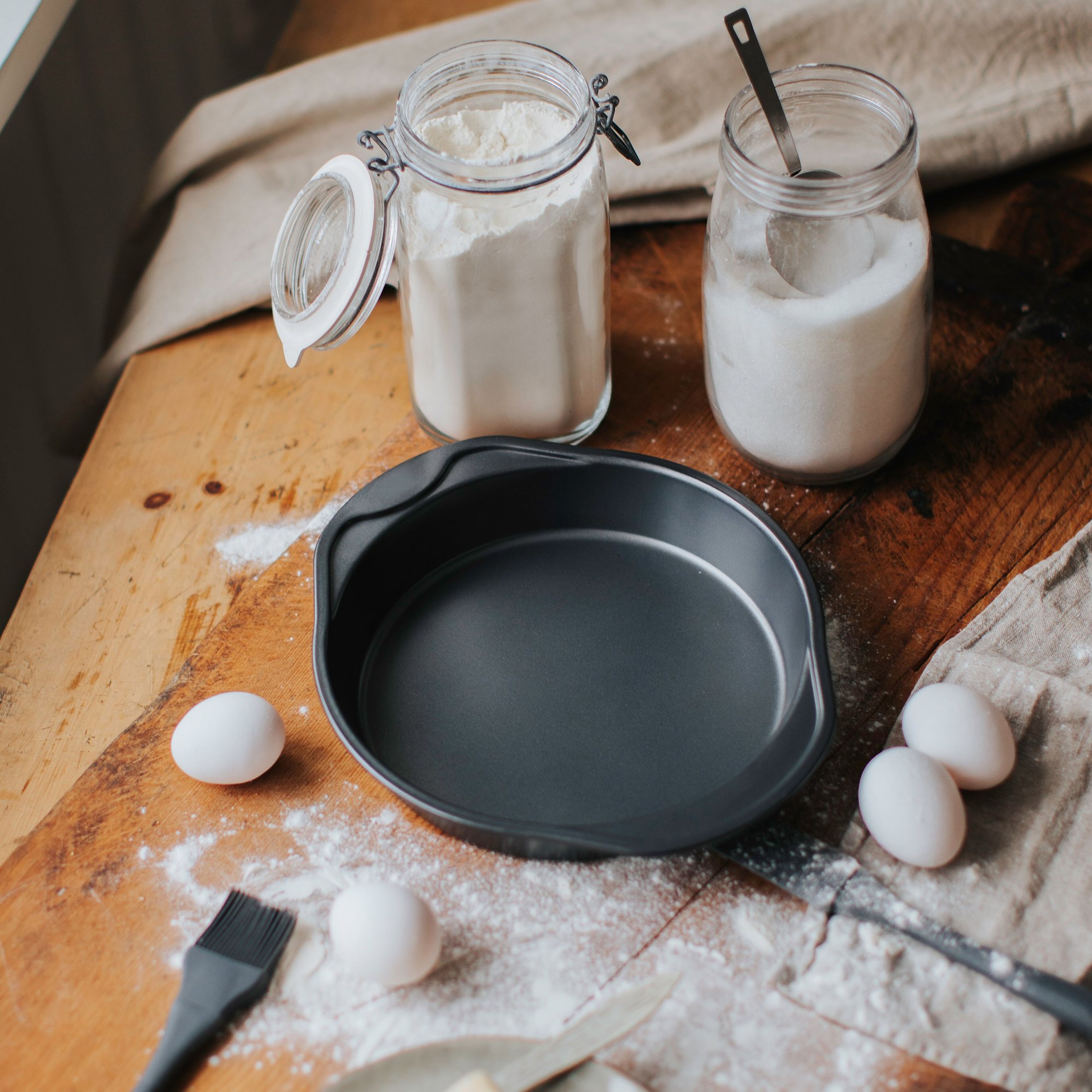 dorre-karabo-rund-bageform-29-cm-kulstaal-5-8963-61354-2