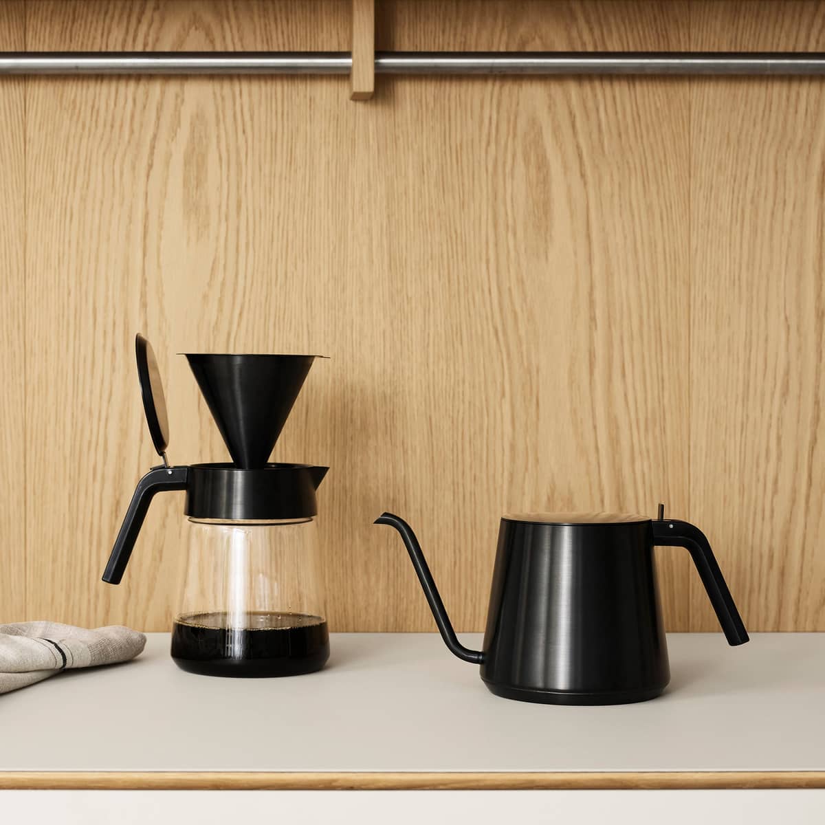 Nohr slow brew kahvisuppilo, black metallic