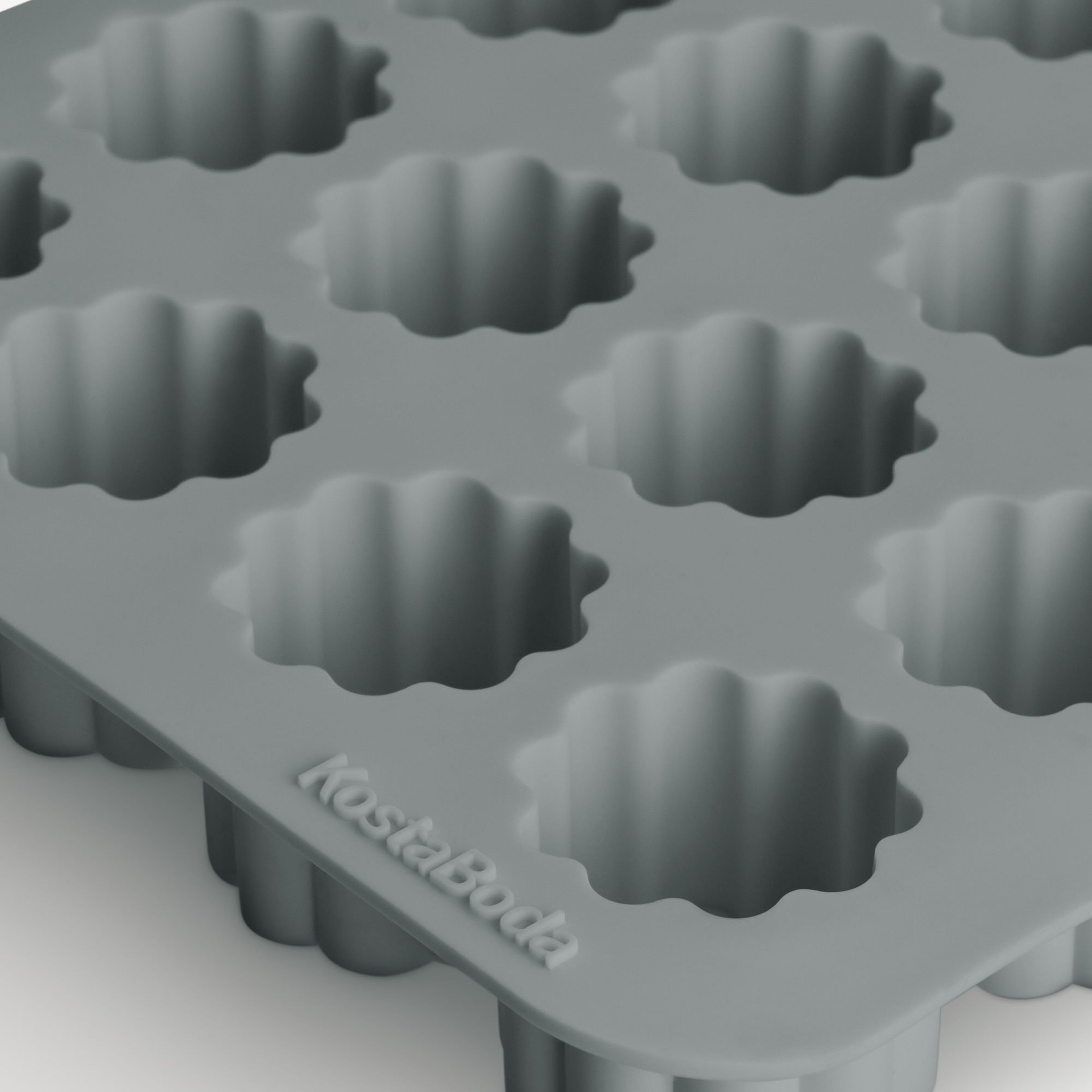 Kosta Boda Viva Iskubsform 16 st, antrasitt