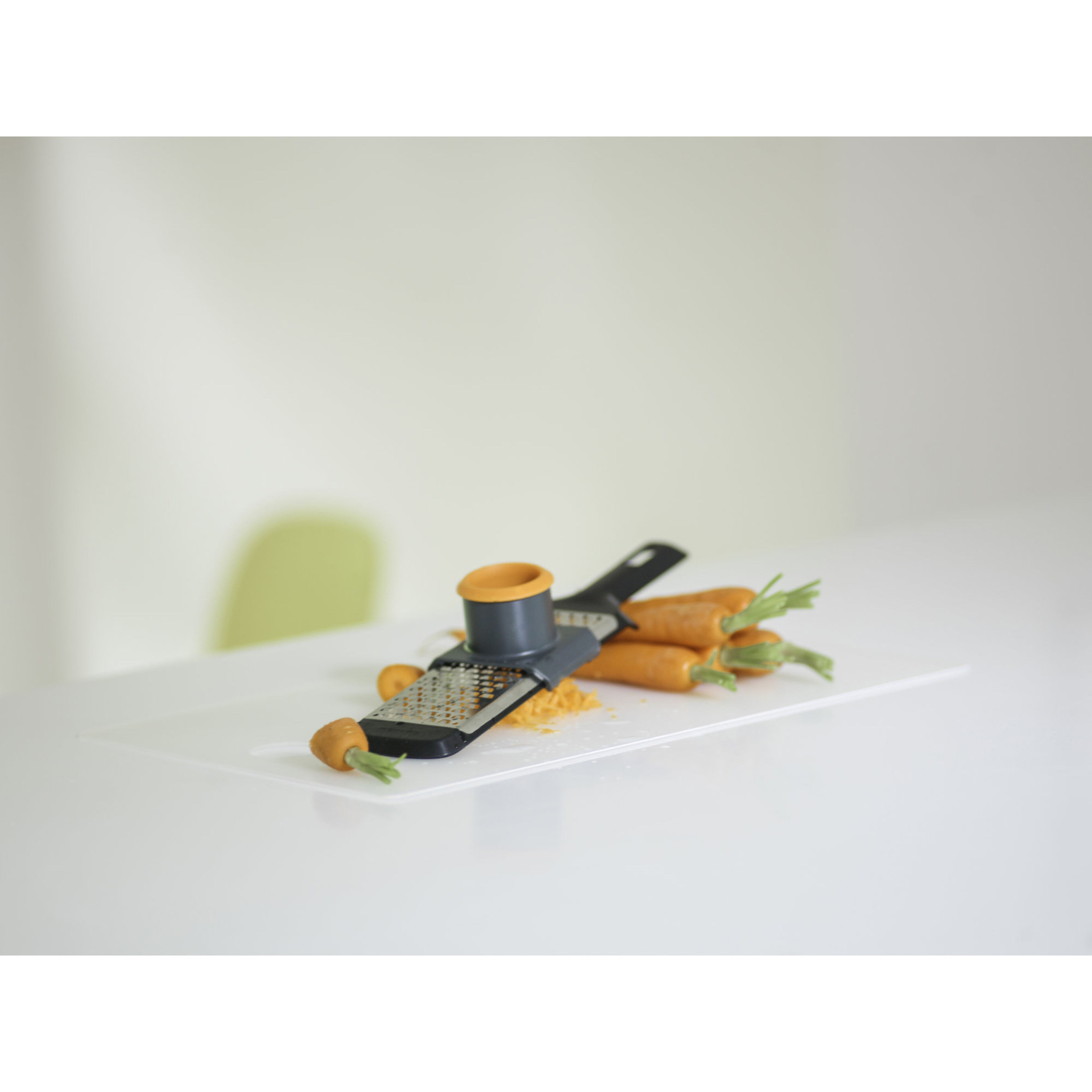 fiskars-functional-form-groentsagssnitter-1014416-5402-4