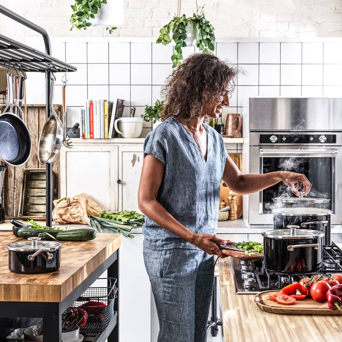 Cookware Collection -kattila, kannellinen, 24 cm, musta