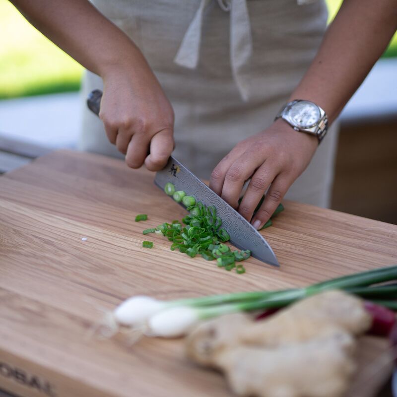 Musta kokkiveitsi 5000MCD 67, 20 cm 
