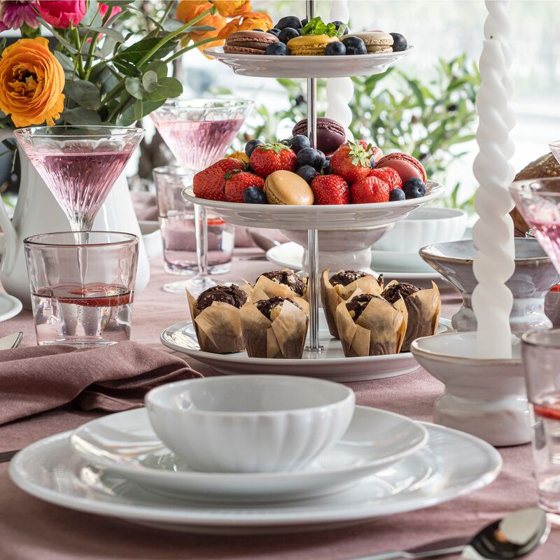 Hvid Plissé tallerken, Ø 28 cm.