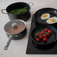 Combekk Kasserolle med stålhåndtag Ø18 cm 1,9 liter, sort