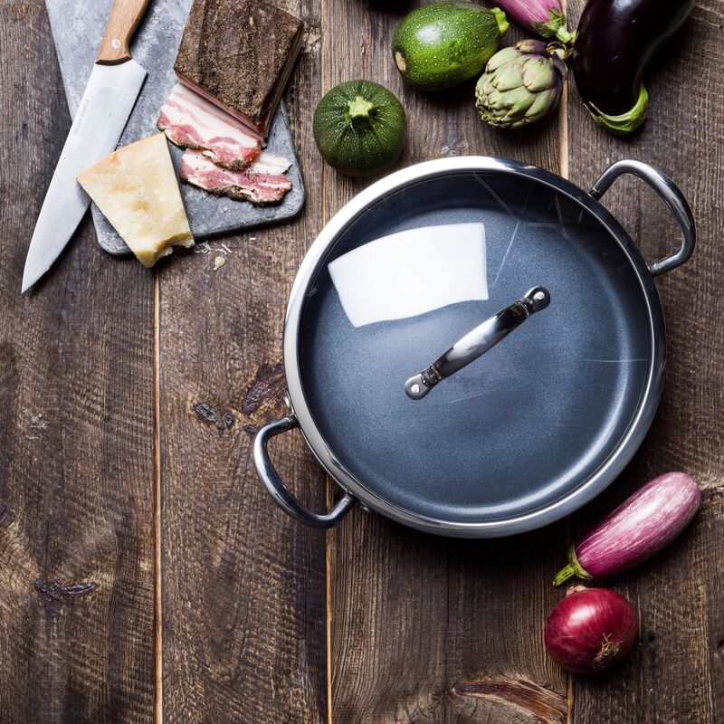 TSP-paistokasari kannella, 24 cm