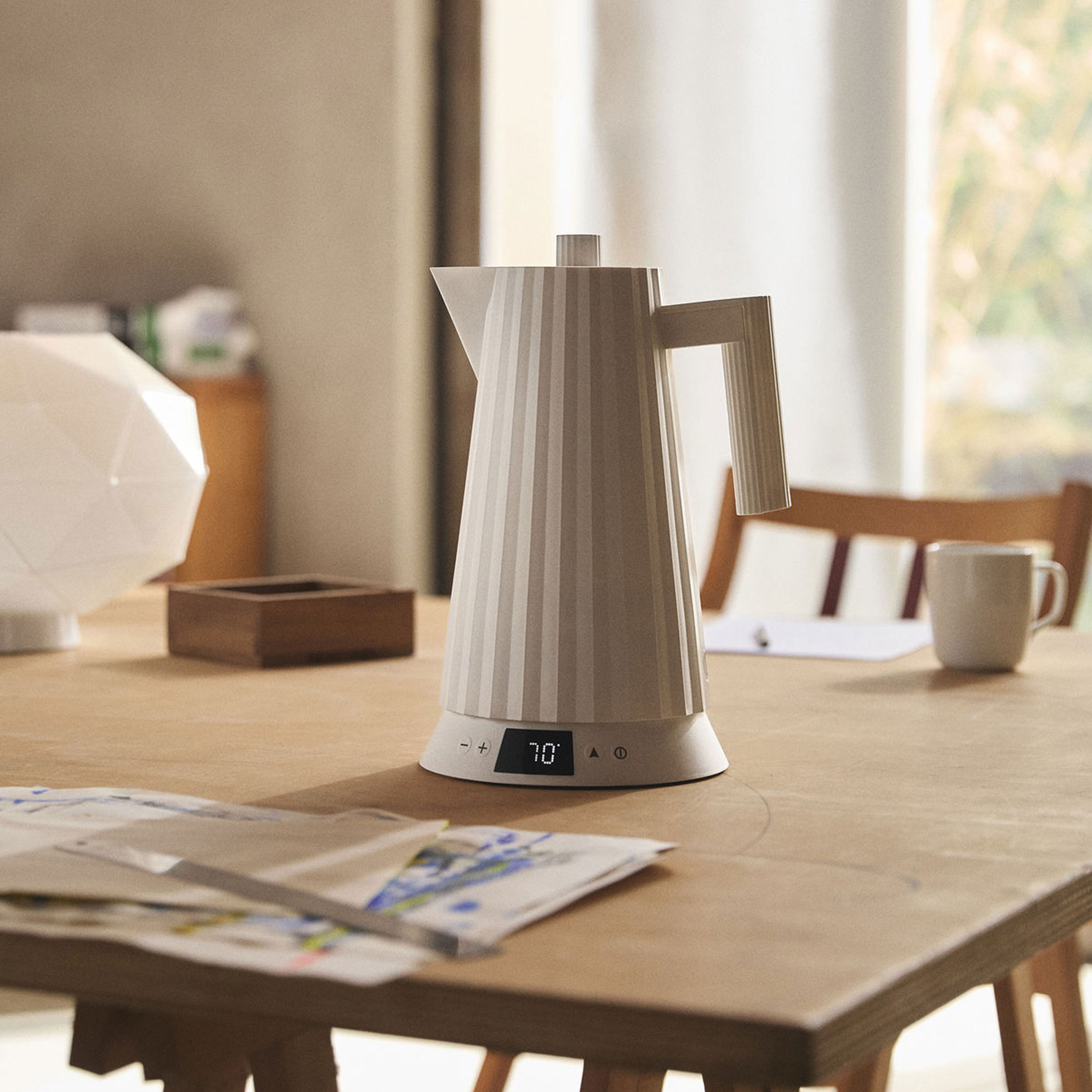 Elkedel med temperaturkontrol 1,7 liter, hvid