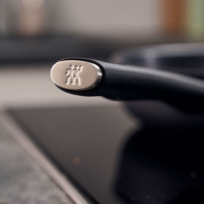 Madura Plus paistinpannu 28 cm, alumiini.