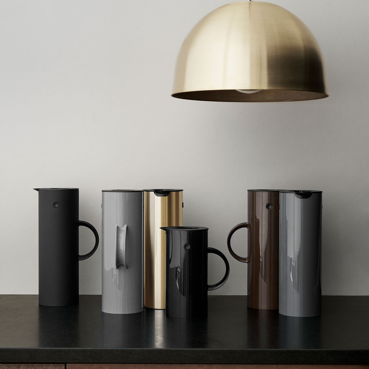 EM77 termokanne, 1 liter, brushed brass