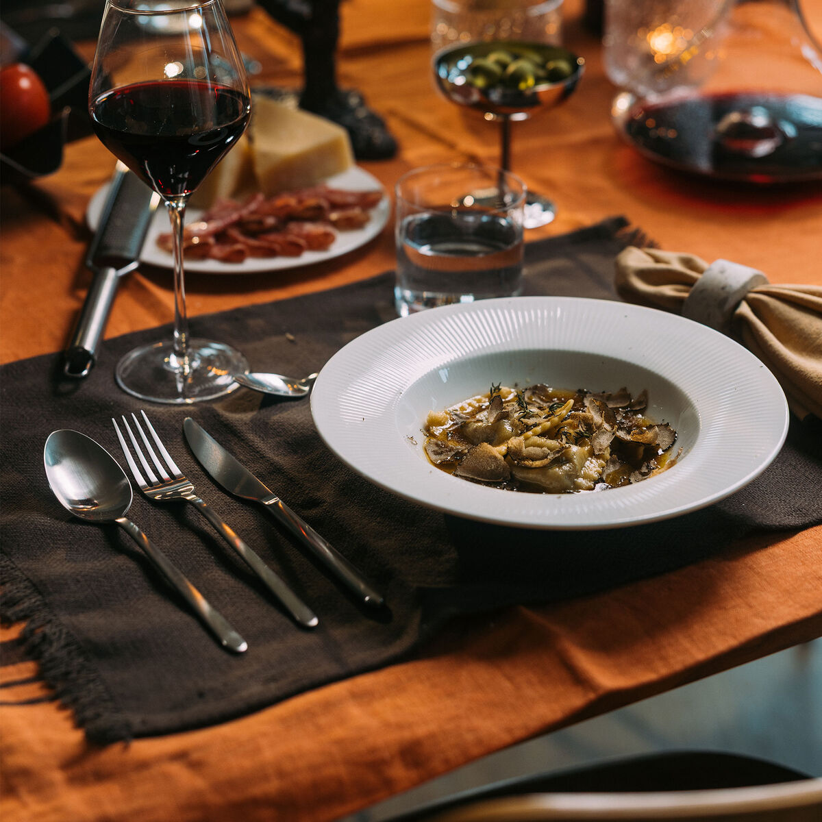 Umami bordstablett, brun/svart