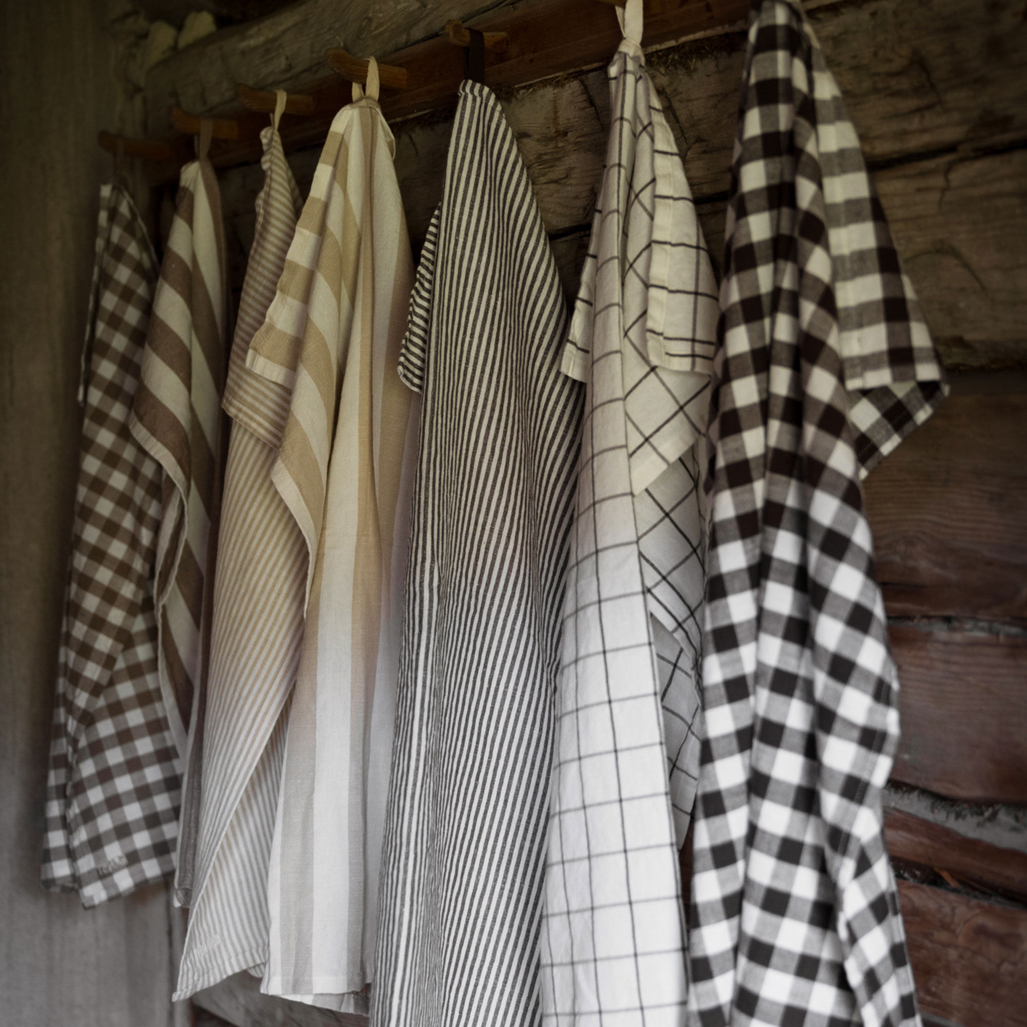 Bred rand kökshandduk, beige/vit