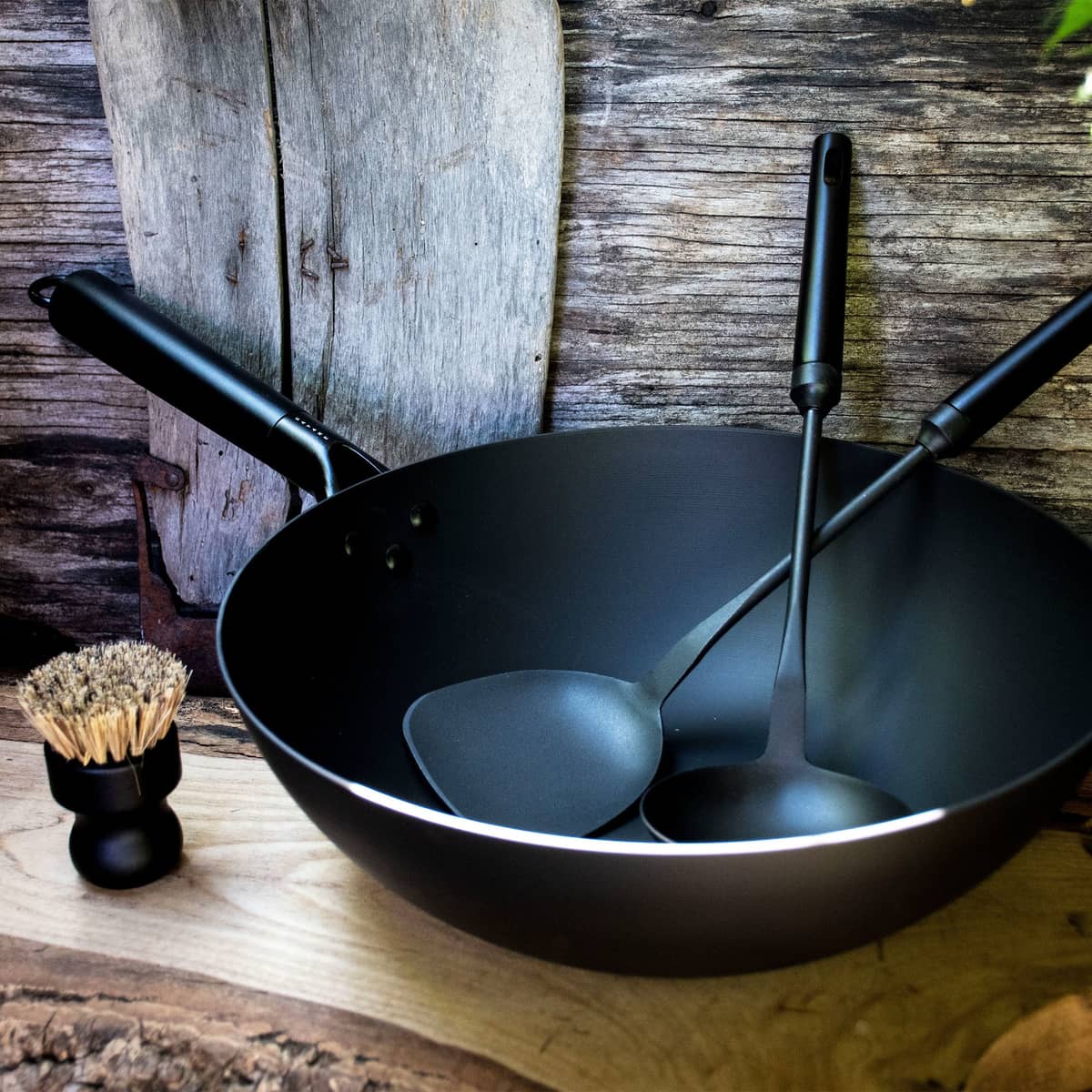 Wok-set i kolstål