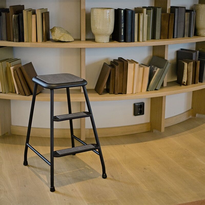 Jakkara, Lindqvist, mattamusta jauhelakattu/antracit