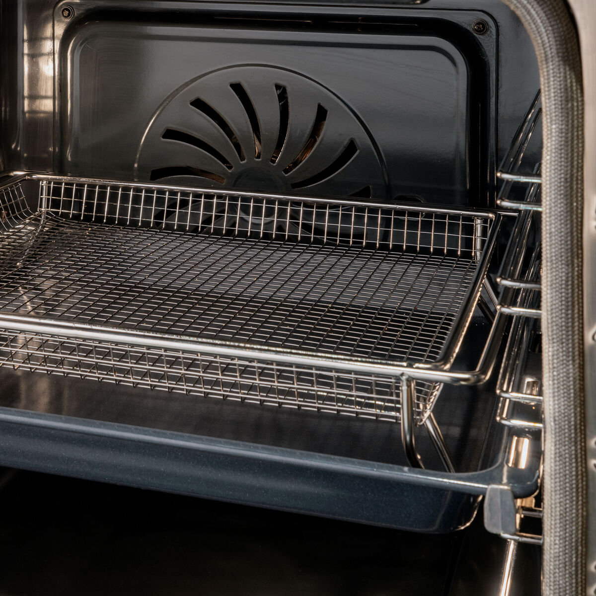 FMOD6117CTB3 Modern dampovn med pyrolyse 80 liter, svart