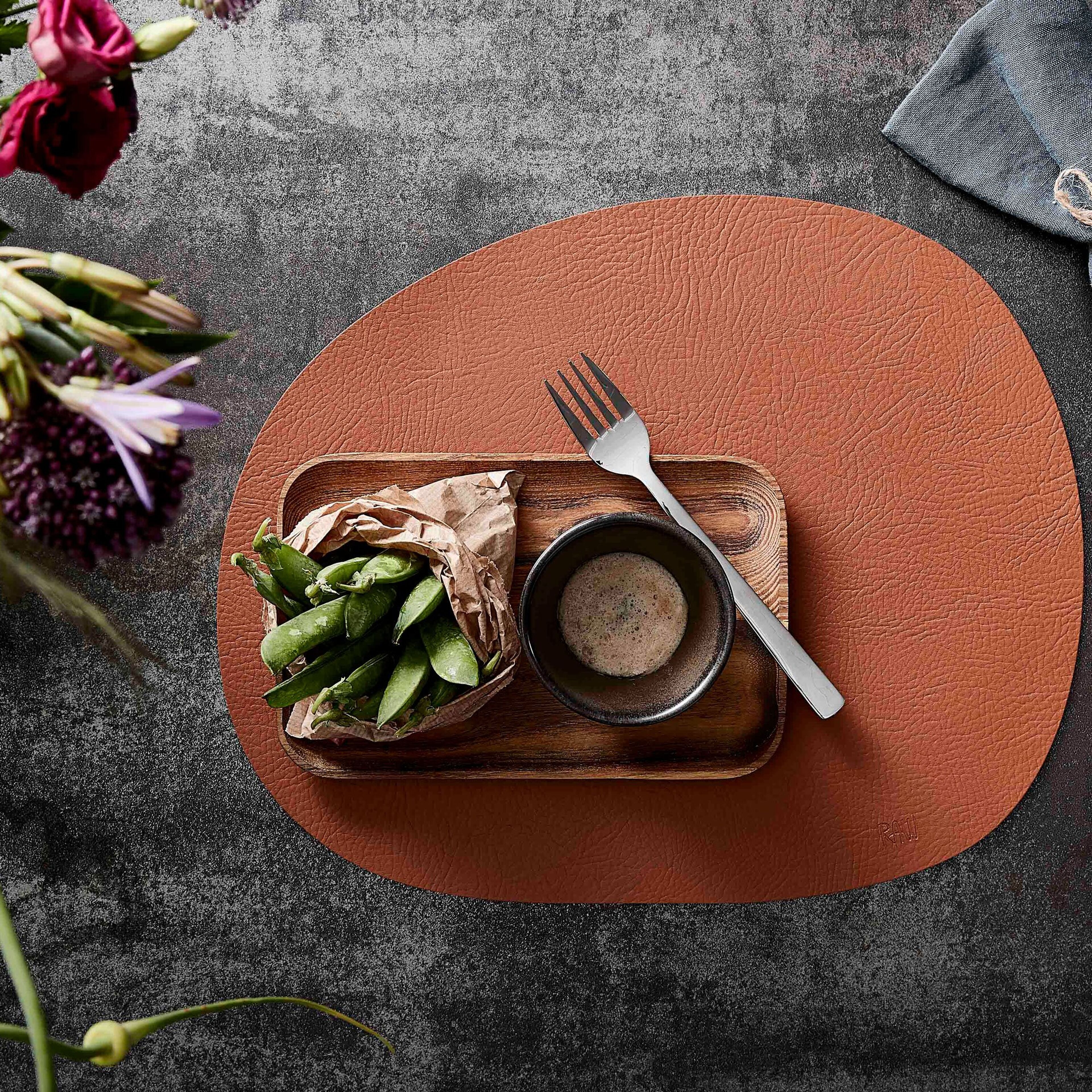 aida-raw-genbrugslaeder-daekkeserviet-15668-48474-3