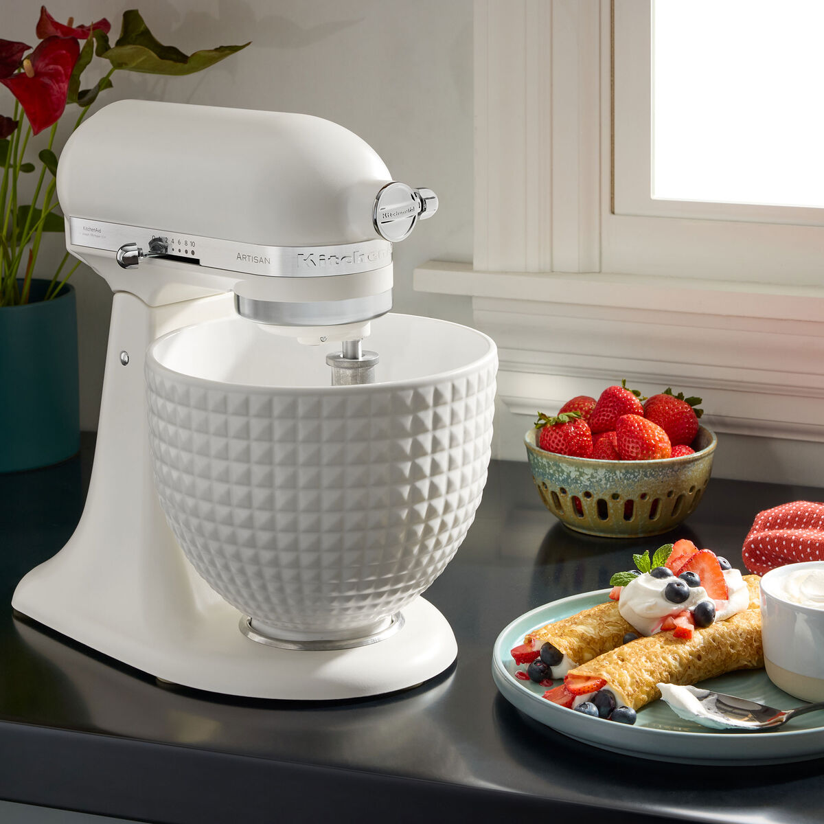 KitchenAid Artisan KSM156CXEPL køkkenassistent 4,7 liter, white on white