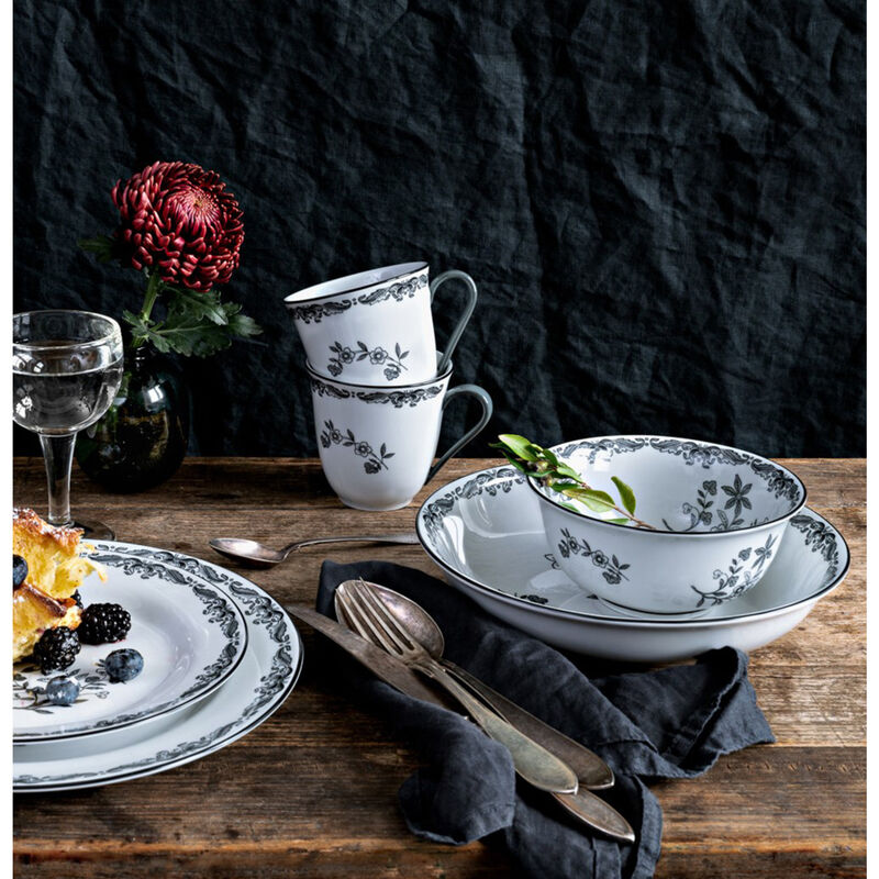 Ostindia musta syvä lautanen