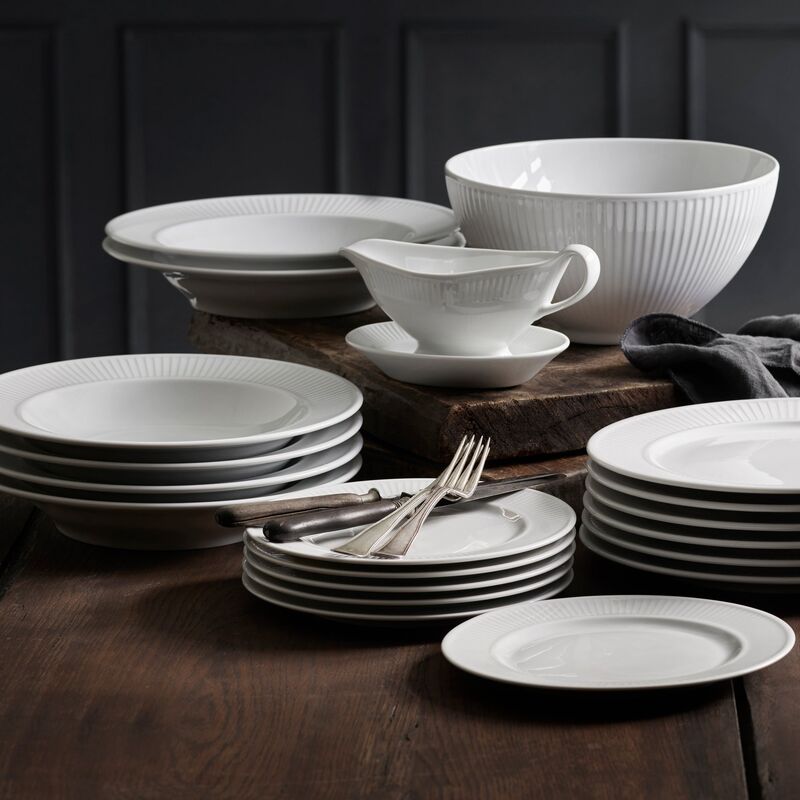 Hvid Plissé tallerken, Ø 17 cm.