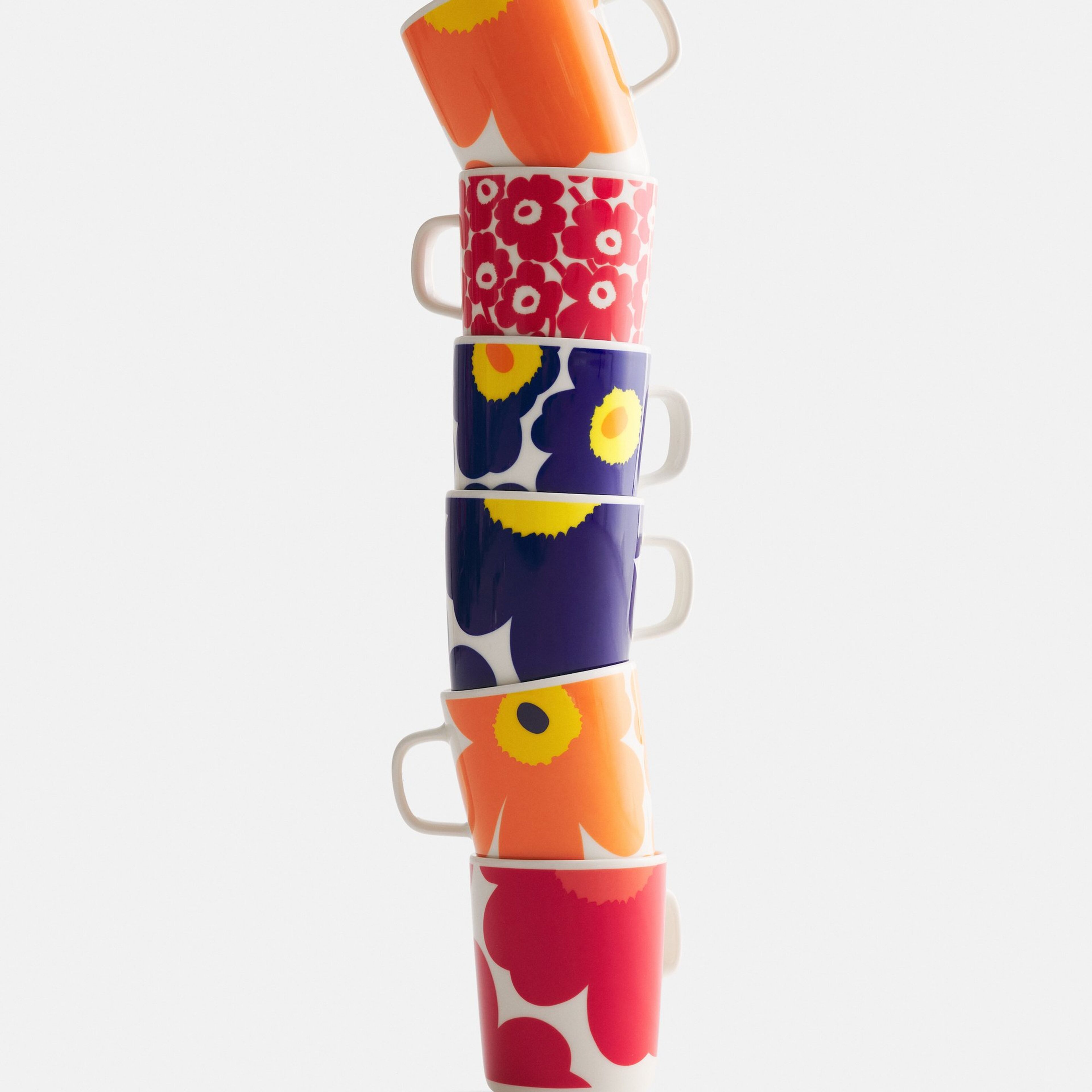marimekko-iso-unikko-oiva-krus-2-5-dl-hvid-roed-073158-130-60142-3