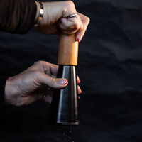 Gurken salt- och pepparkvarn M, svart/brun