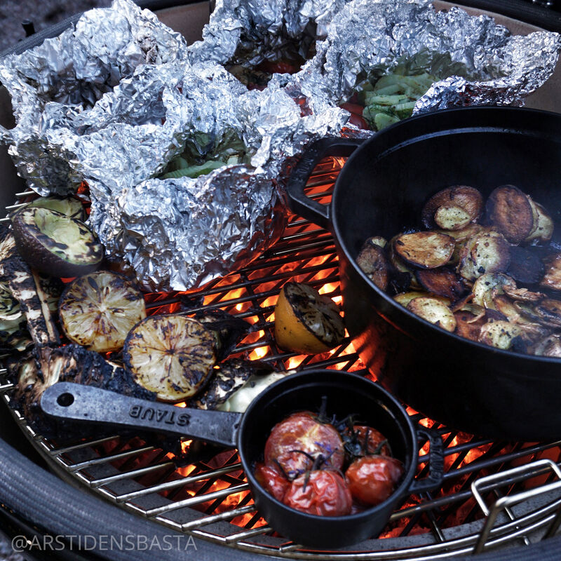 Maxi kulgrill m. tilbehørspakke, sort