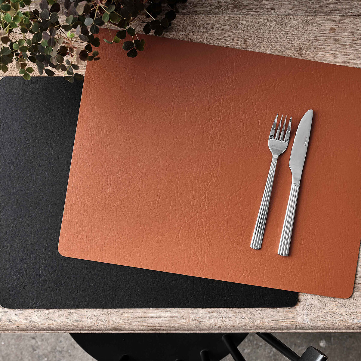 bordstablett, 39 x 35 cm, svart/brun