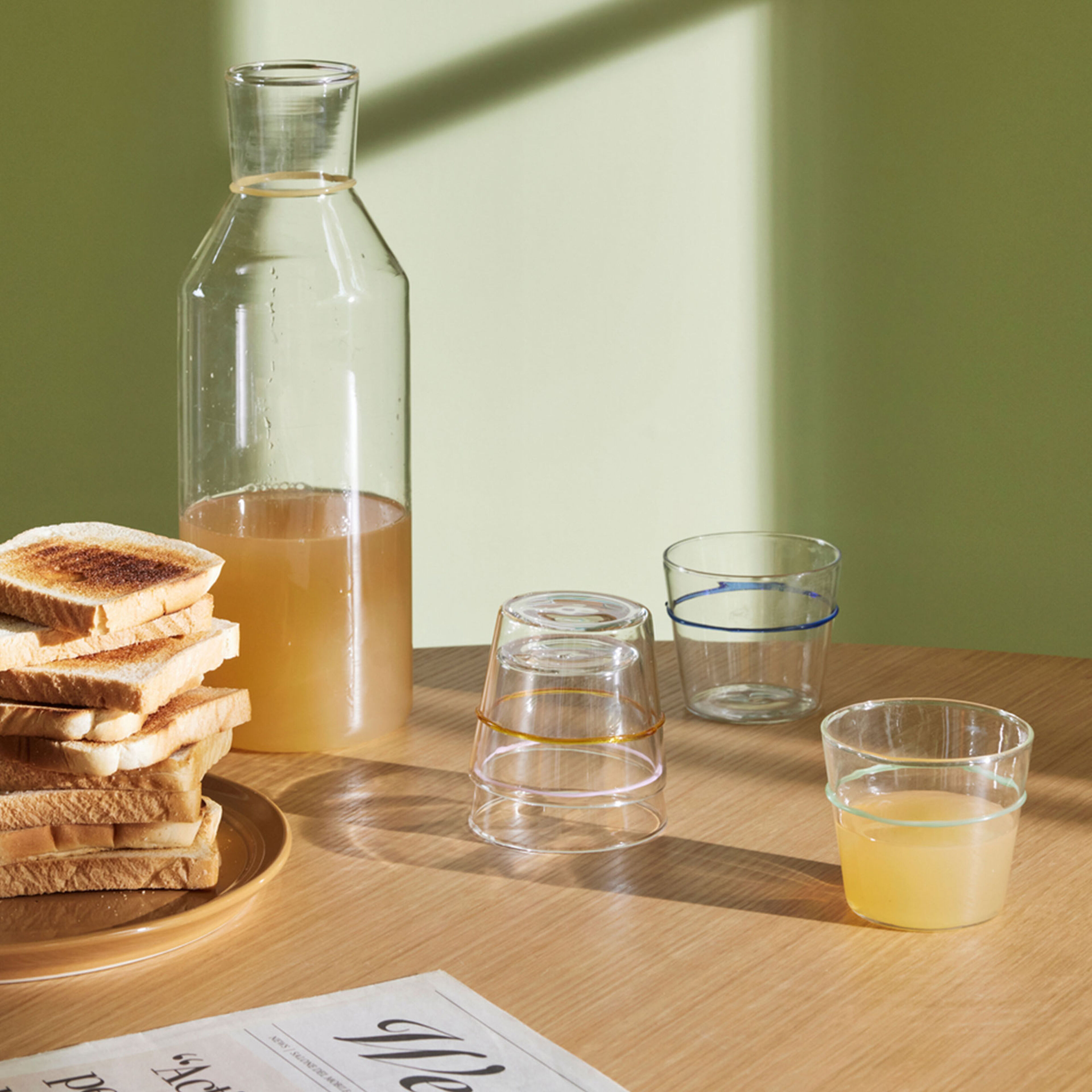 Hübsch Orbit Karahvi, kirkas/keltainen