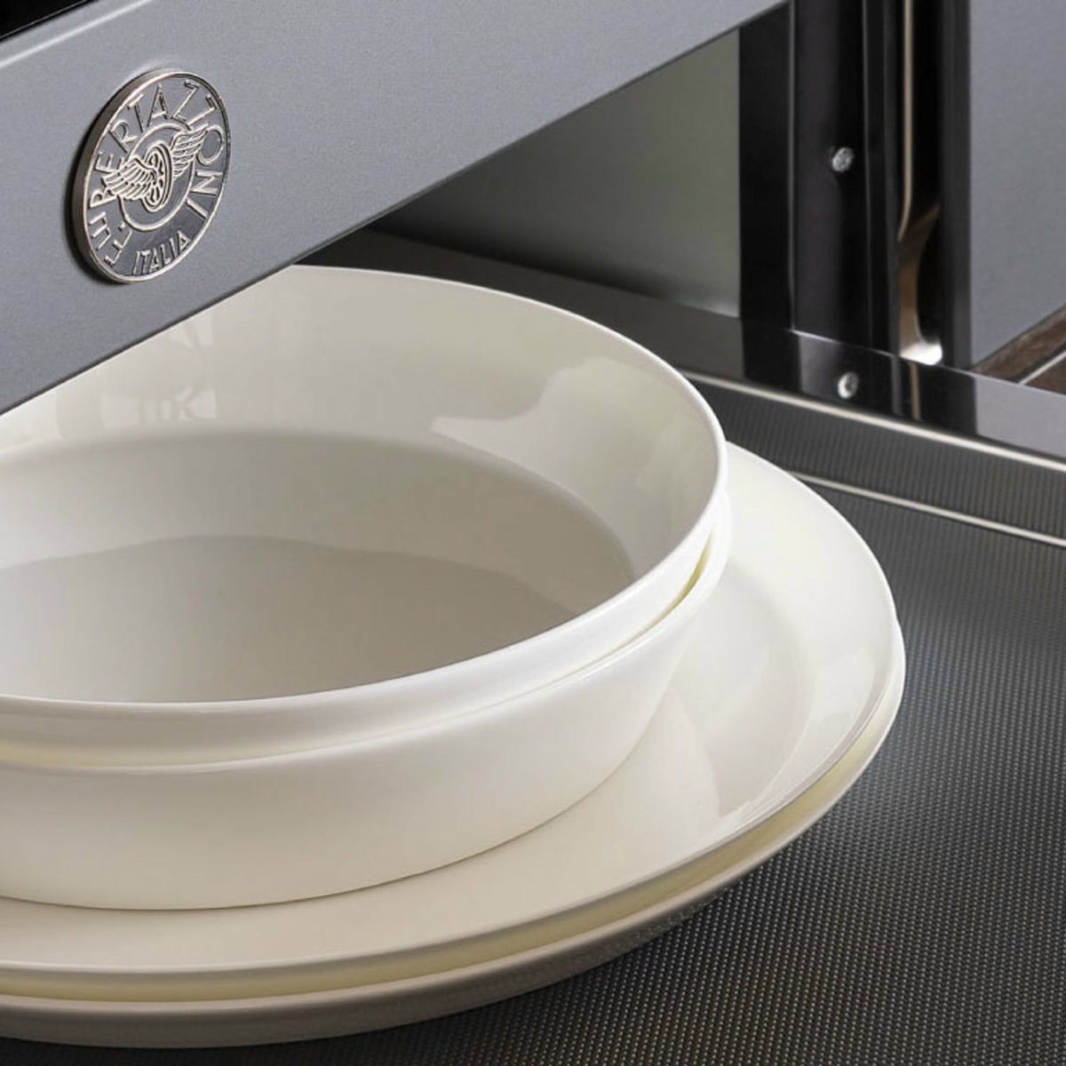 Modern varmeskuff 15 cm, matt svart