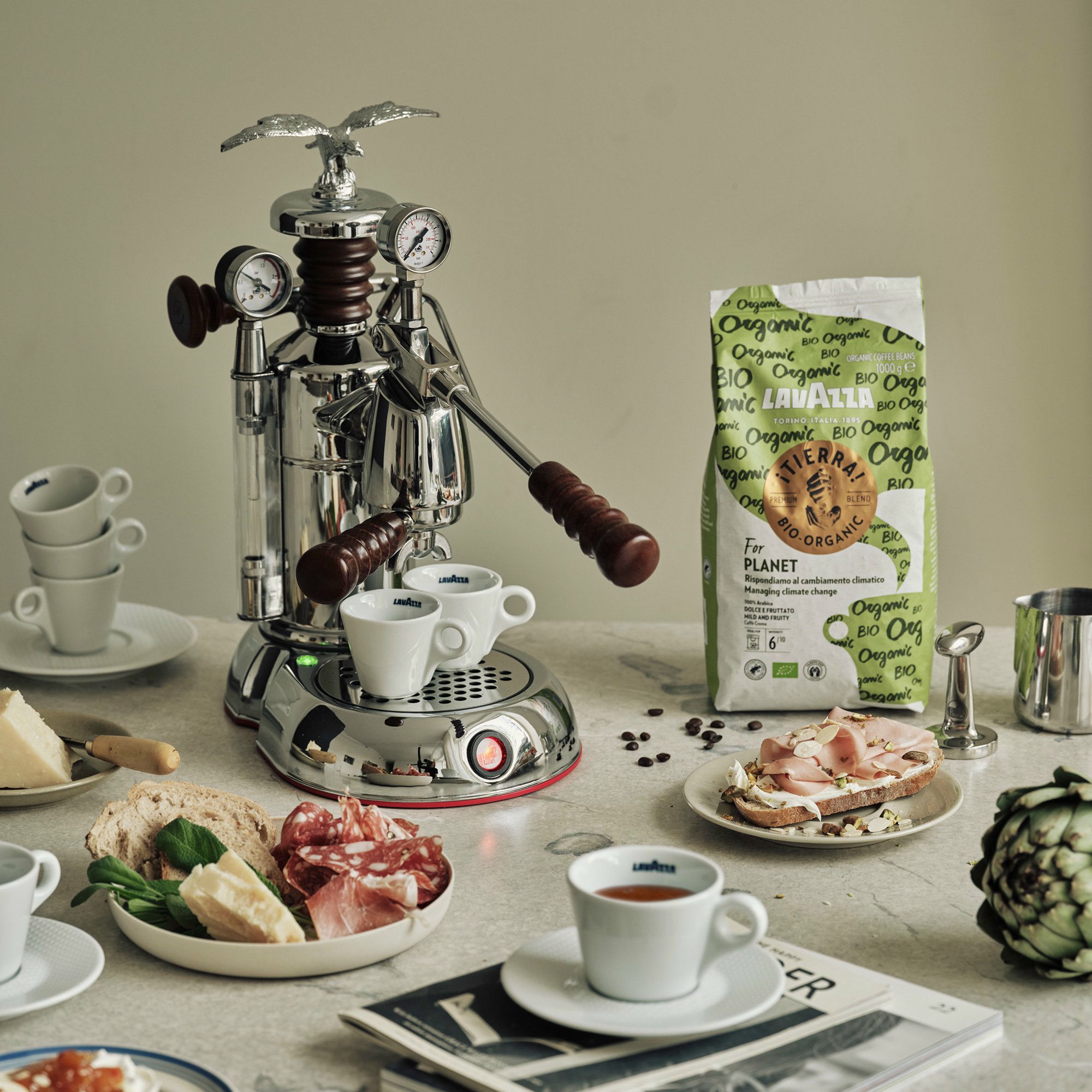 Alternativ bild 1 för Lavazza ¡Tierra! For Planet Organic kaffebönor, 1 kg