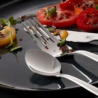 Cult-ruokailuvälineet 68 osaa, ruostumatonta terästä