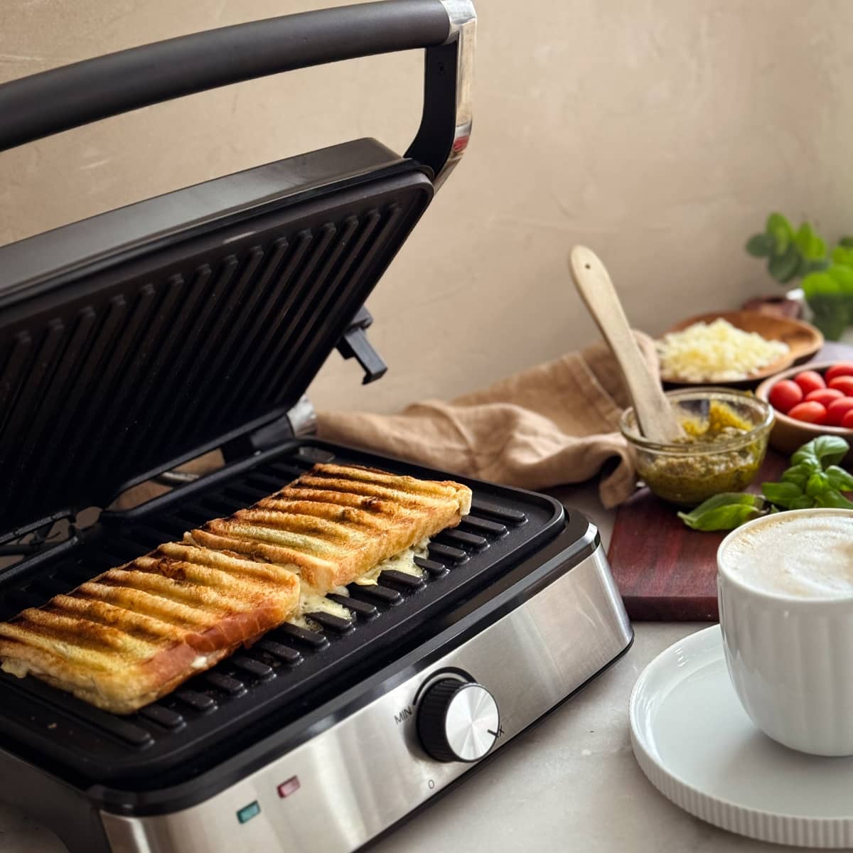 Panini- ja voileipägrilli