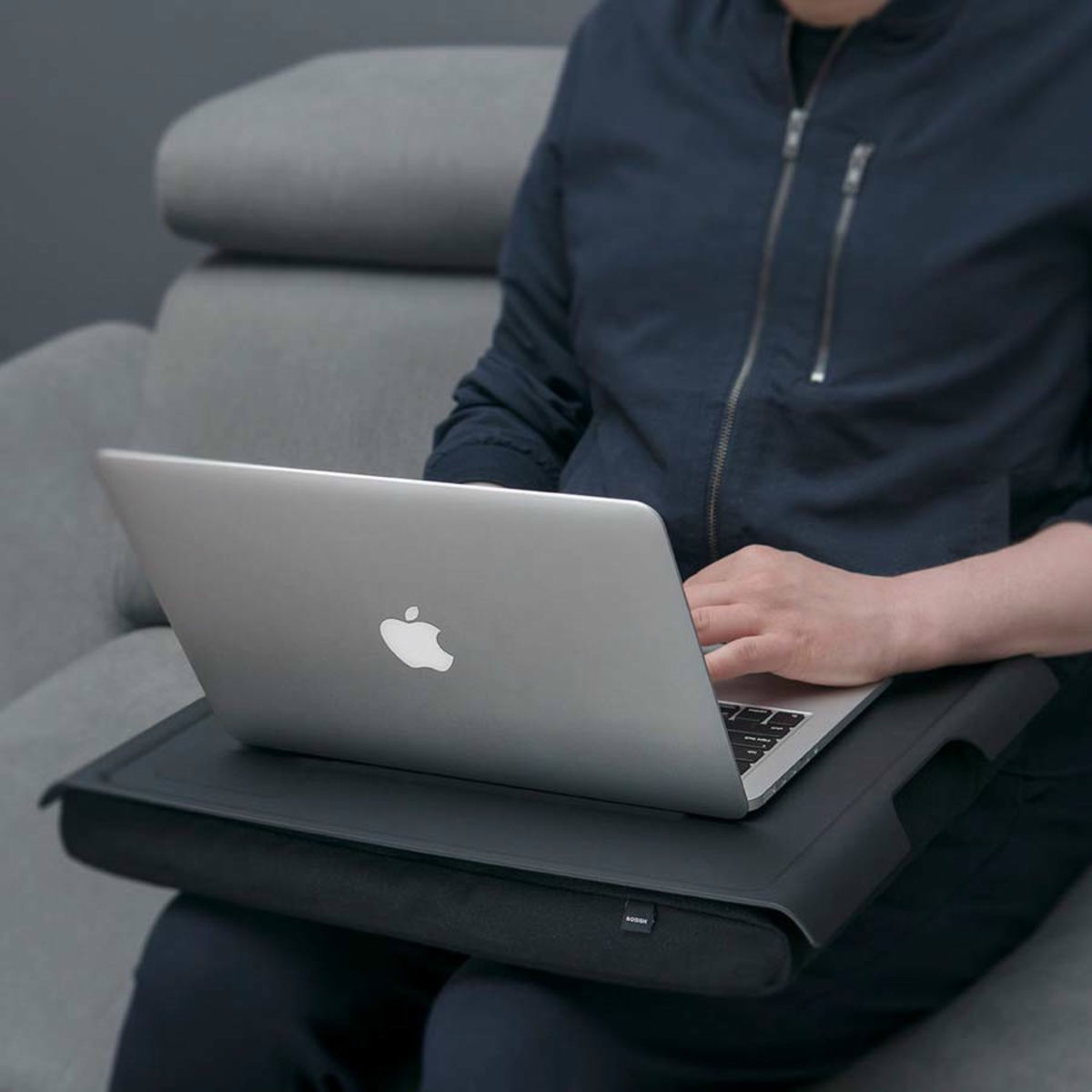 Laptray Anti-Slip -tarjotin, musta
