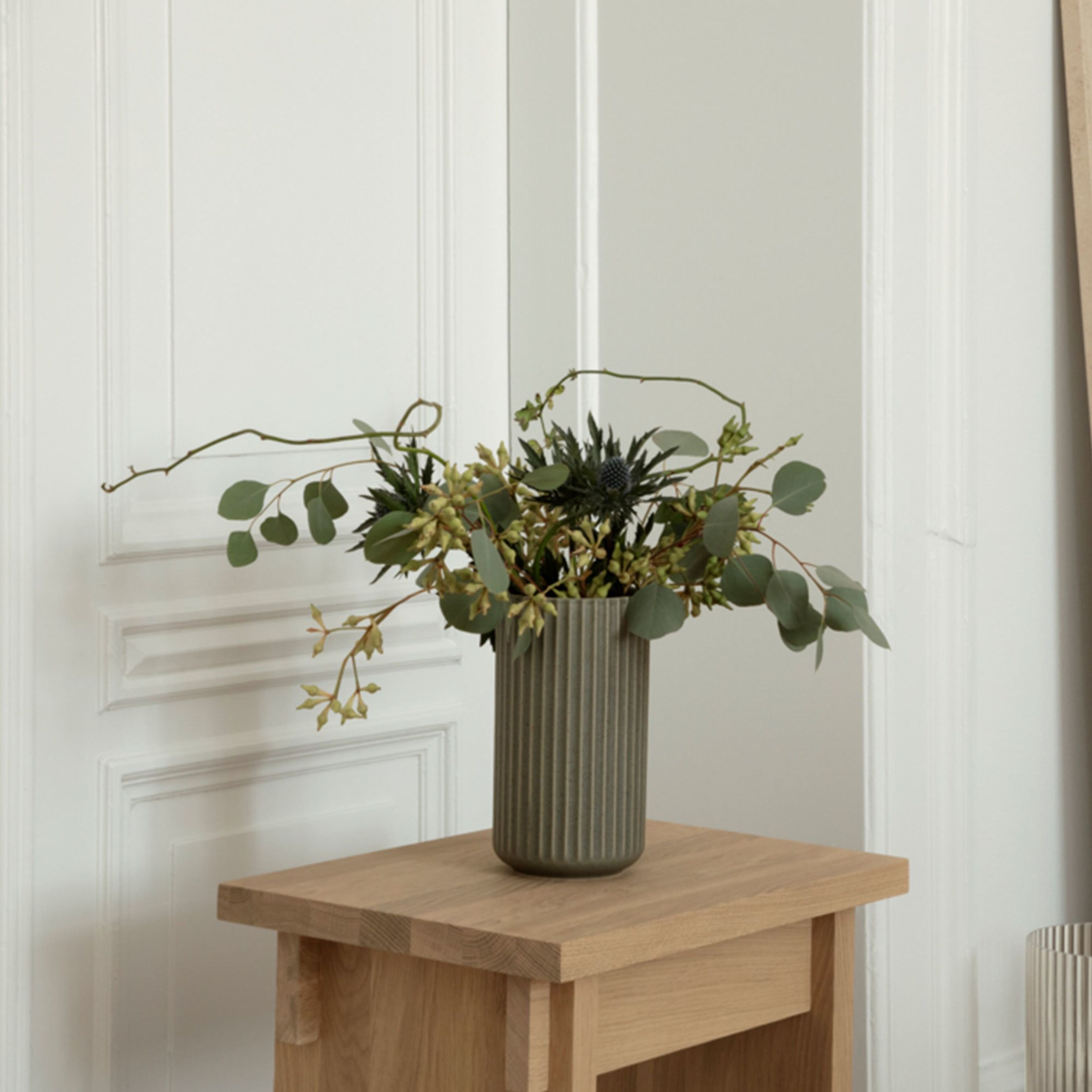 lyngby-porcelaen-vase-20-5-cm-olivengroen-200728-64428-2