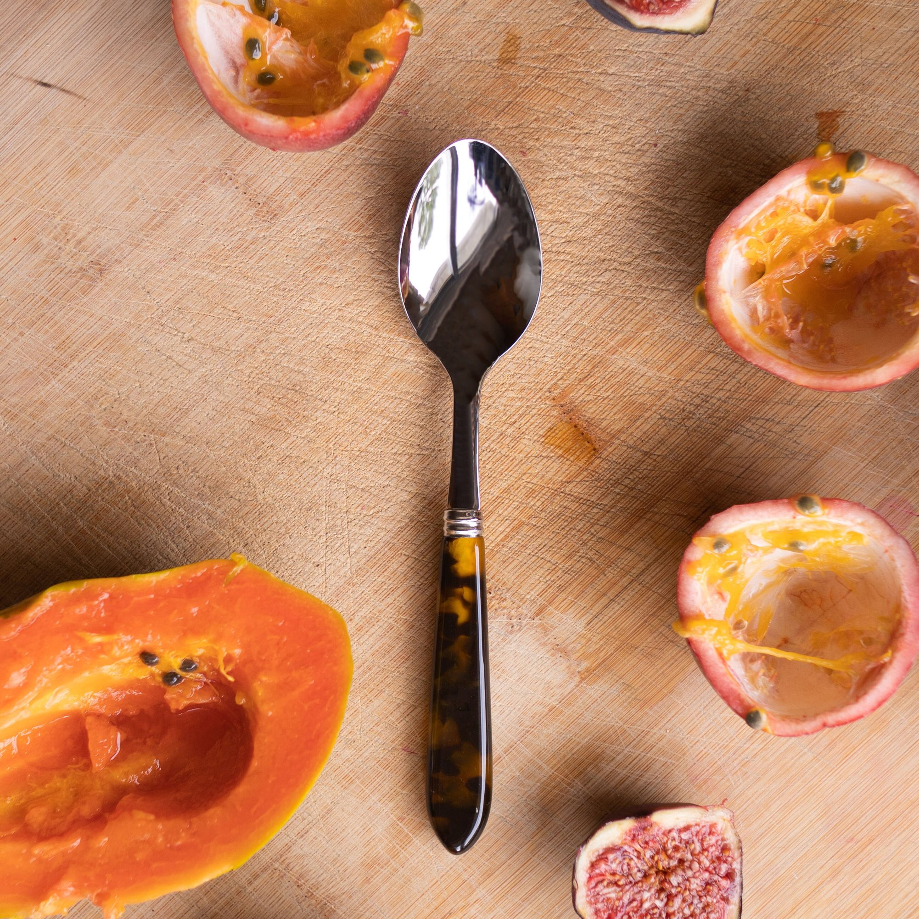 sabre-paris-tortoise-serveringssaet-4-dele-faux-tortoise-0003-084-0007-62706-2