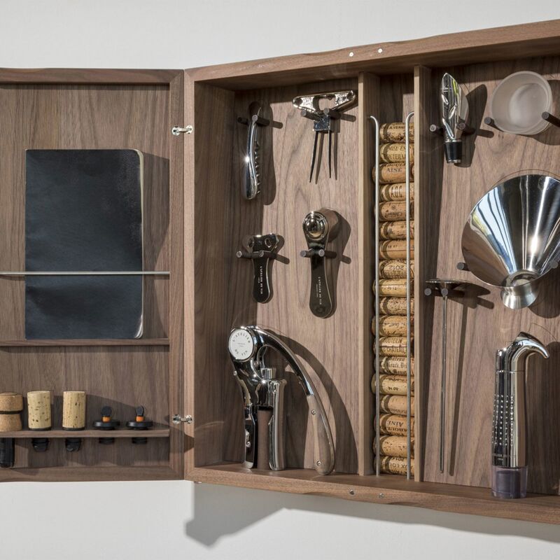 Cabinet d'Oeno-Curiosités skab med vintilbehør