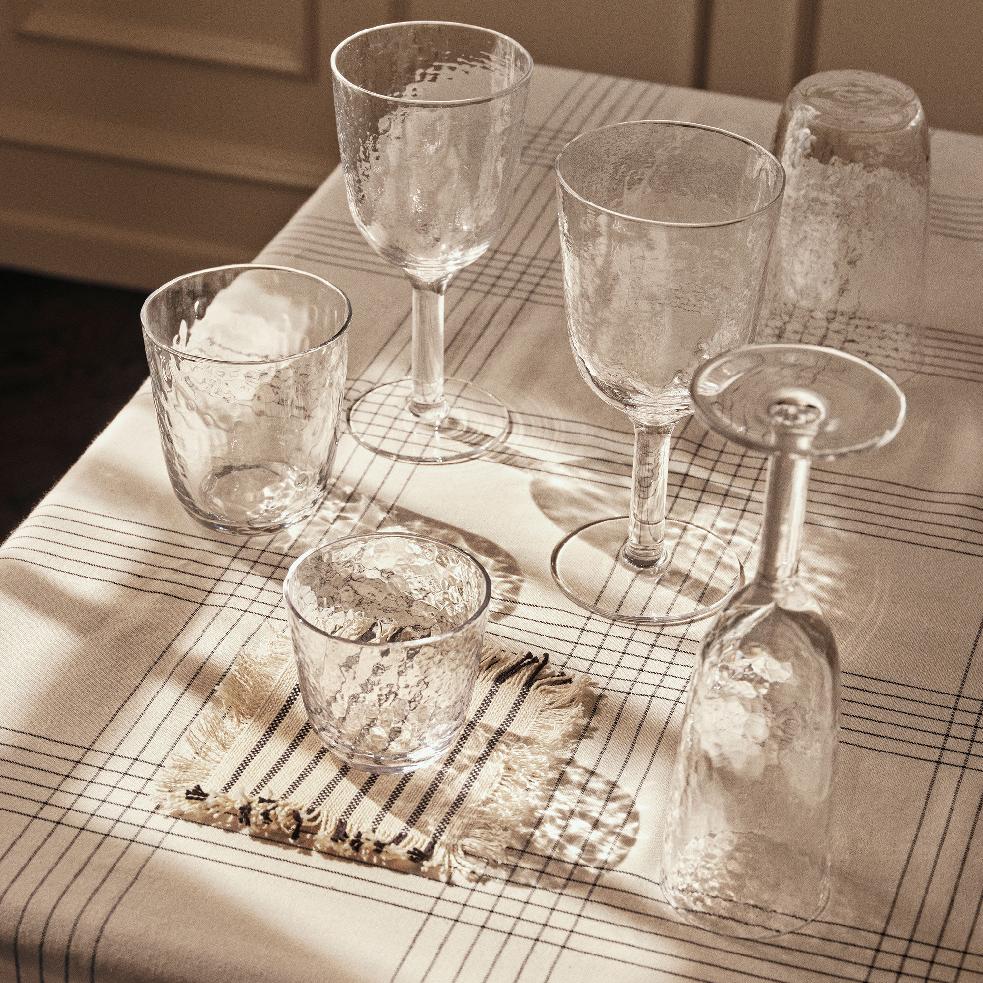 Hammered juomalasi, kirkas