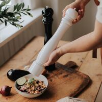 Karou salt-/pepparkvarn 40 cm, vit