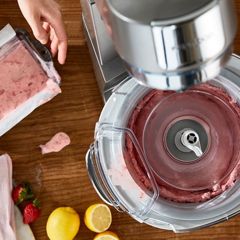 KVL85.004SI kjøkkenmaskin + KAX71.00WH iskremmaskin