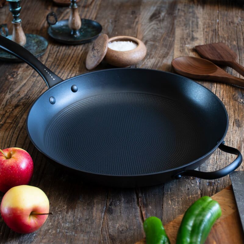 Stegepande 32 cm, letvægtsstøbejern