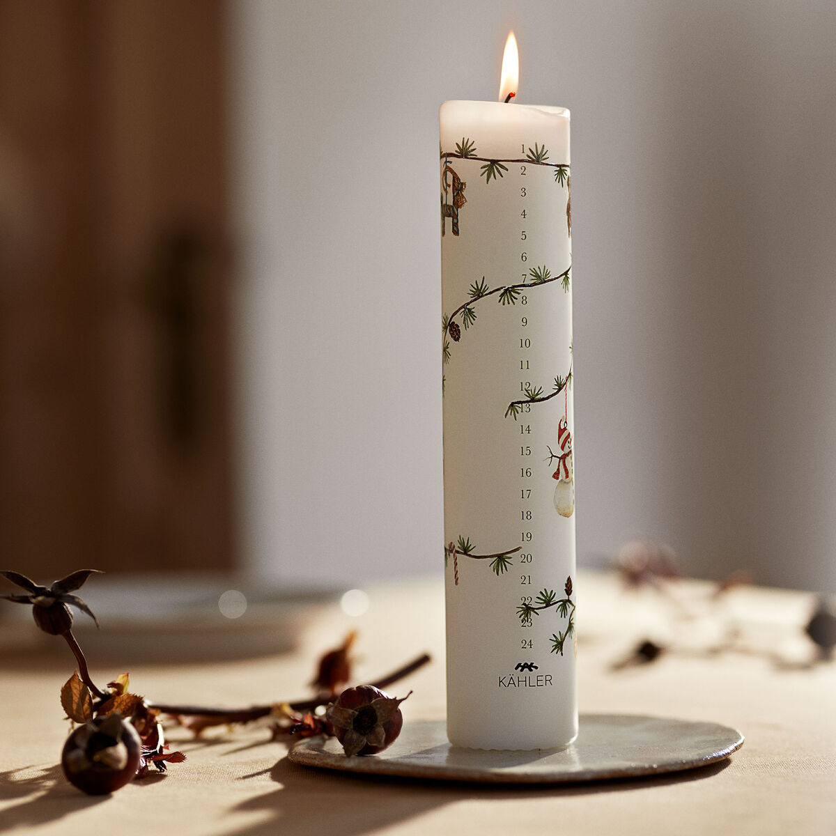 Kähler Hammershøi 2025 adventtikynttilä M 5 cm, valkoinen