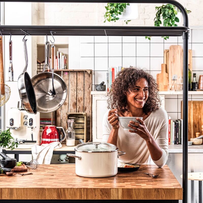 Cookware Collection -kattila, kannellinen, 20 cm, manteli