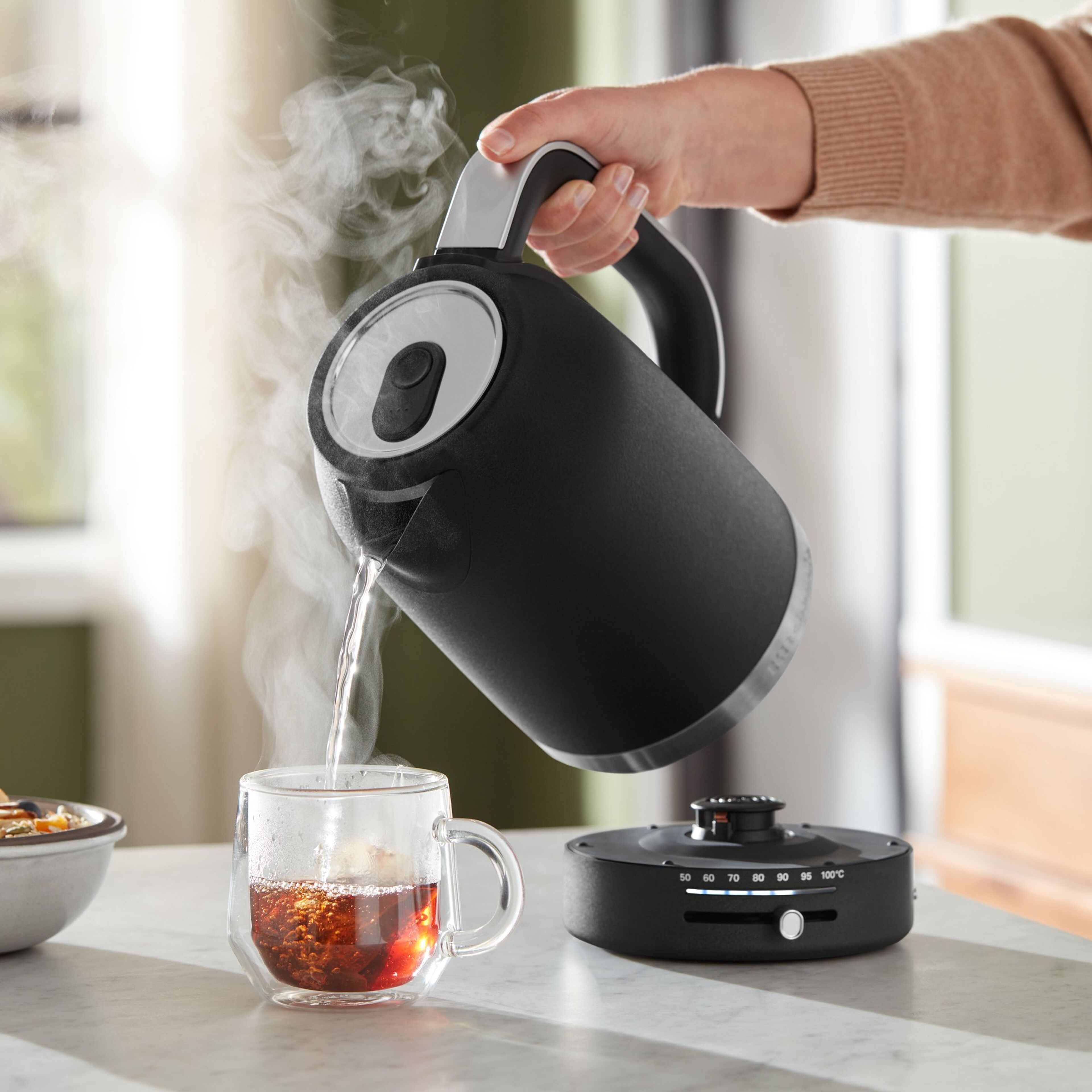 kitchenaid-5kek1701-elkedel-1-7-liter-sort-5kek1701ebk-65495-9