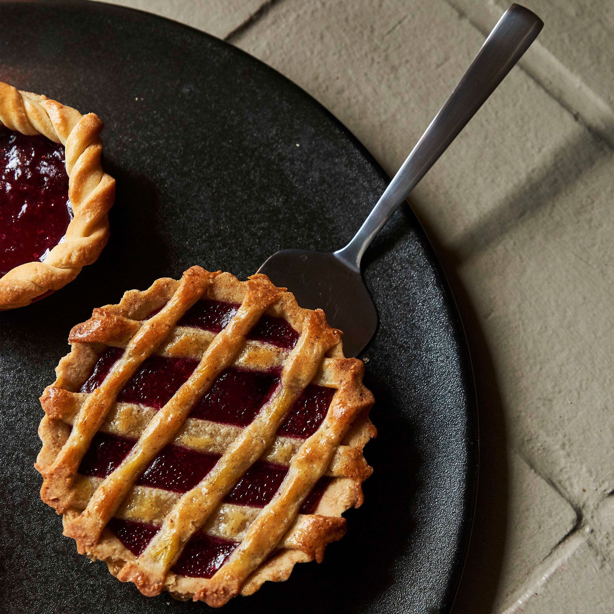 RAW runt fat, 34 cm, titanium black