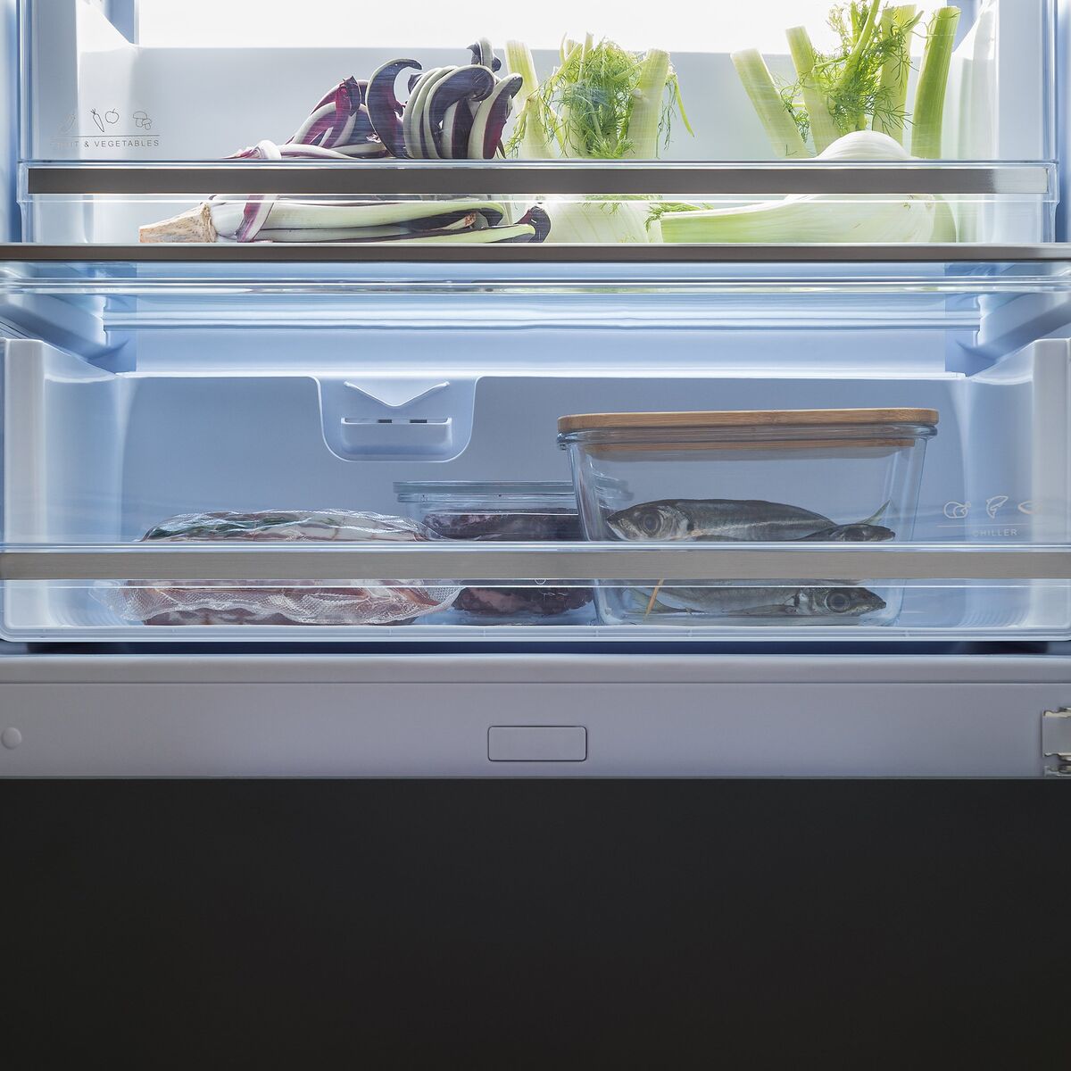 REF704BBNPTC Door-on-Door Kyl/Frys 193 cm