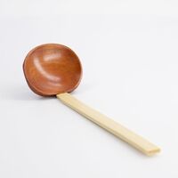 Ramensked, trä