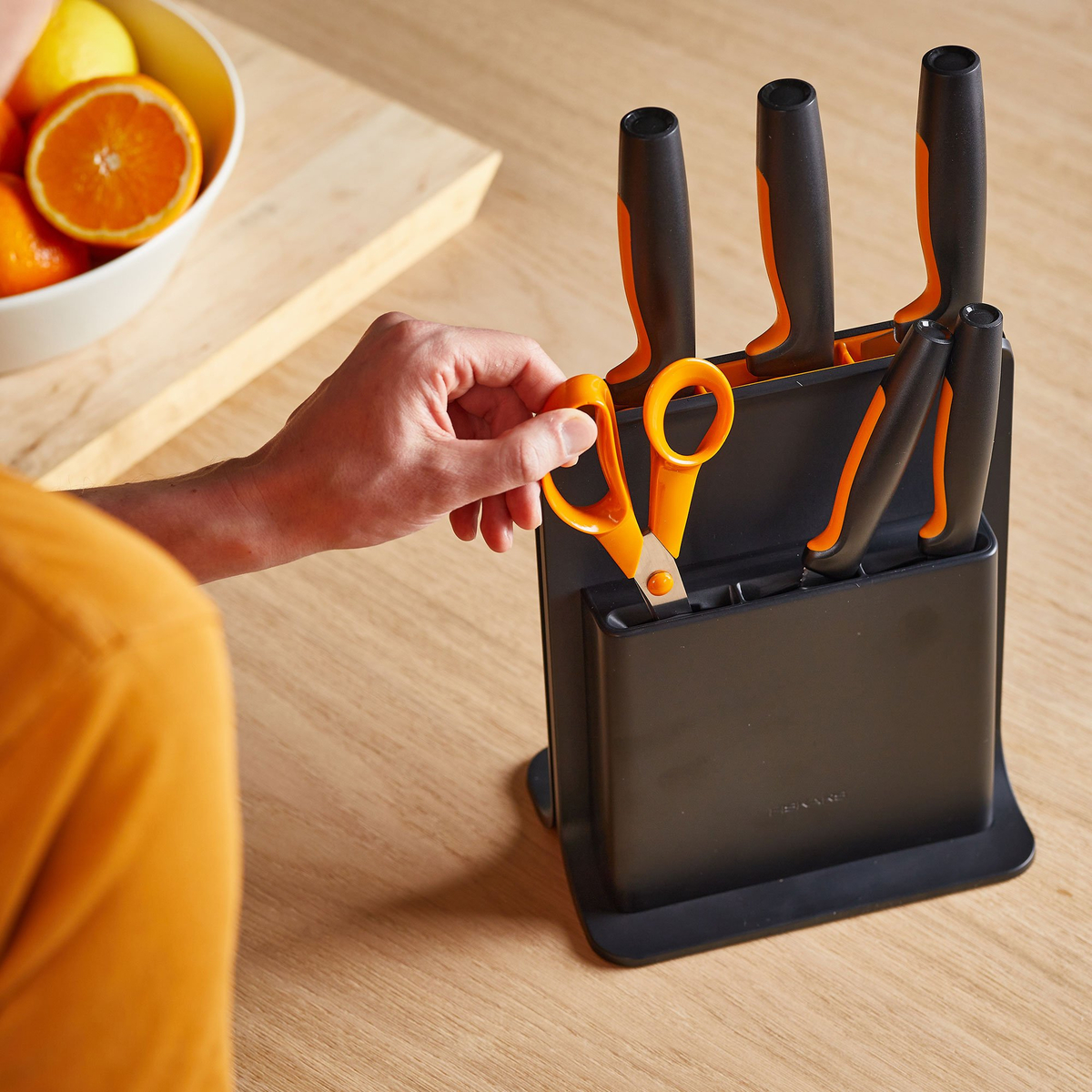 Fiskars Functional Form knivblok med 5 knive, plast