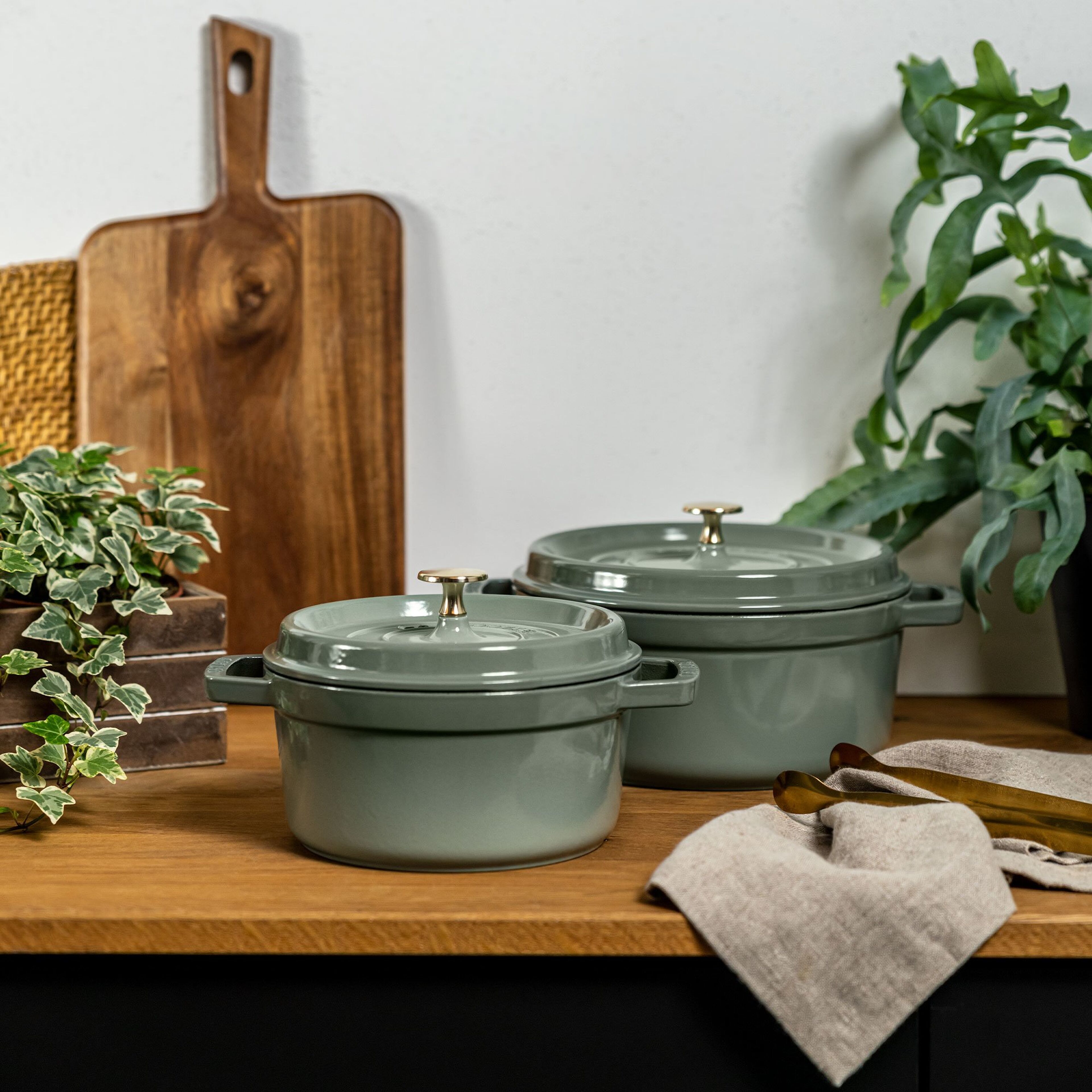 staub-stoebejernsgryde-26-cm-eukalyptus-1023968-61162-5